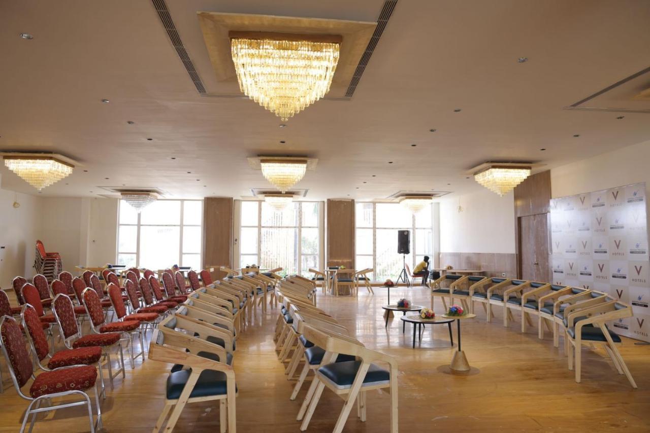 V Hotels And Resorts Chirala Zewnętrze zdjęcie