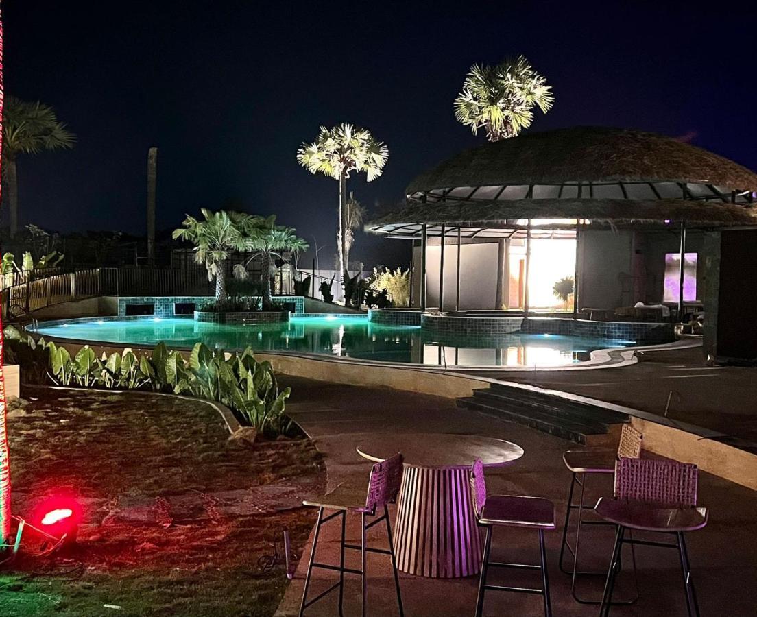 V Hotels And Resorts Chirala Zewnętrze zdjęcie